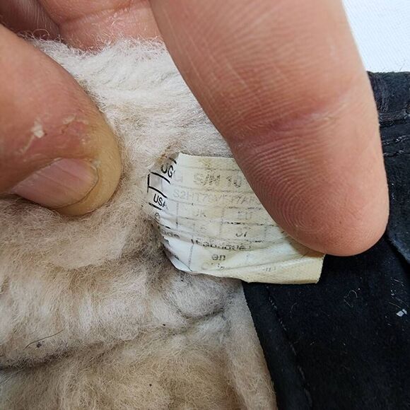 UGG Size 8 Florencia Black Mocassin Suede Slippers Fur Lining Comfort - Picture 10 of 10